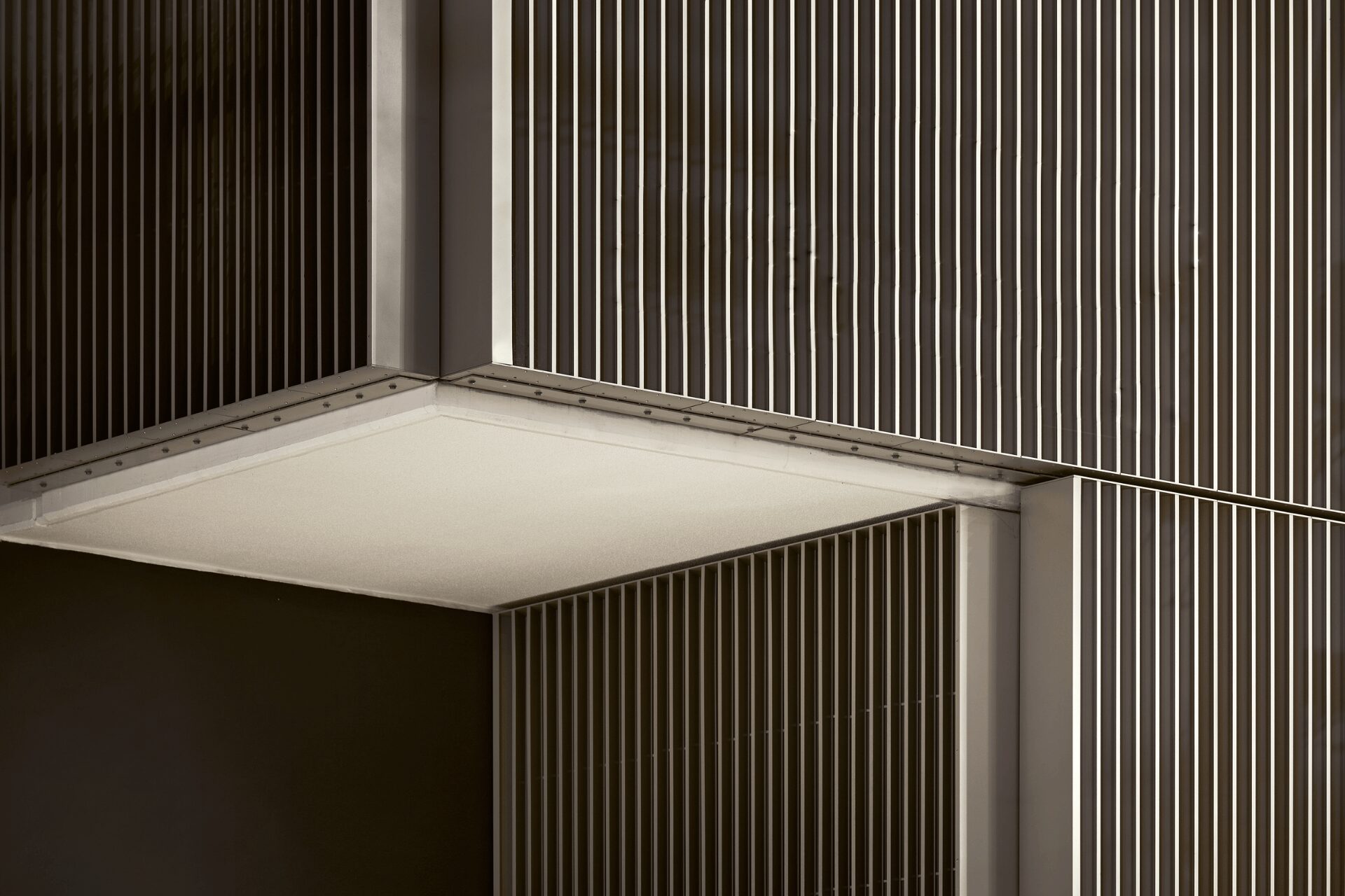 Performance Louvres Carousel Image