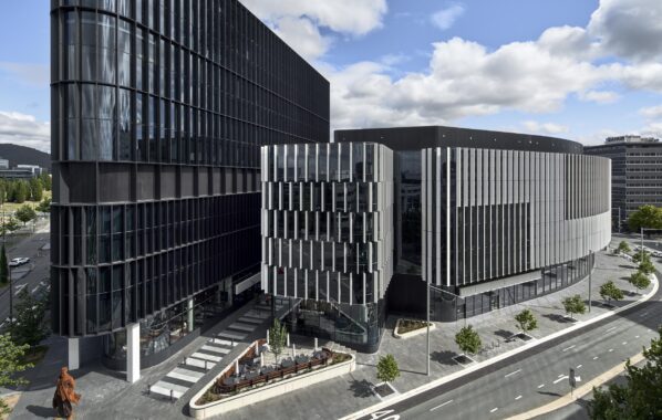 Building in Canberra, Australia with high performance louvres.